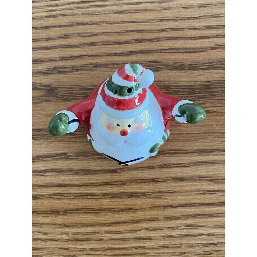 Bella Casa by Ganz 2 Piece Santa on Christmas Gift Salt & Pepper Shakers NIB